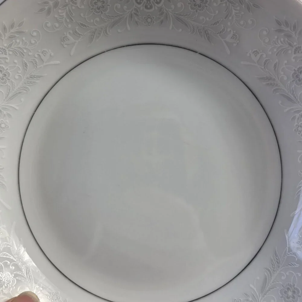 TWO Crown Ming Queen's Lace Soup Bowls White Flowers Platinum Trim